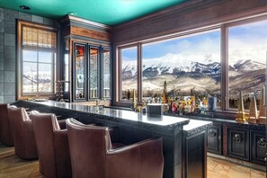 Bar (in der Unterkunft)