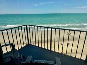 Condo, 2 phòng ngủ | Bãi biển