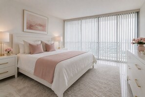 Standard Suite | Iron/ironing board, free WiFi - Lakeshore Urban Retreat (Toronto)