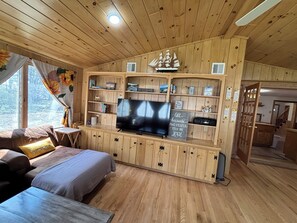 Interior - Queens Way Retreat-12 Guests-Pet Friendly (Wells)
