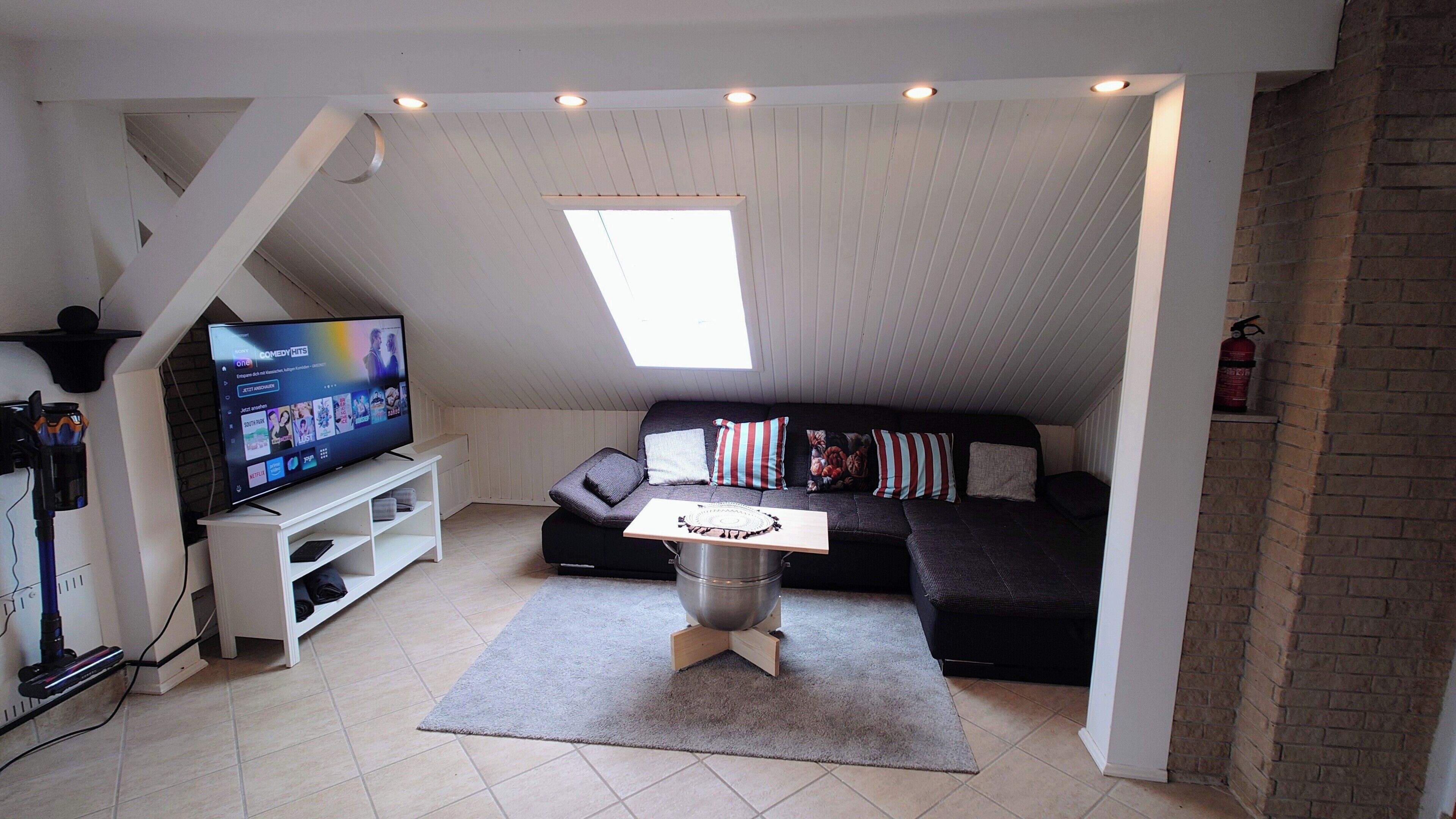 Smart TV, videoteca, impianto stereo