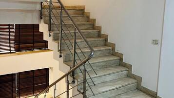 Deluxe tweepersoonskamer, balkon, uitzicht op stad | Interieur