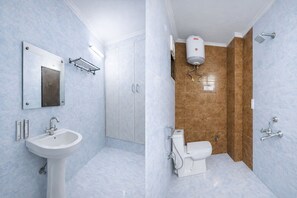Bathroom - Roomshala Sun Residency - Nizamuddin  (New Delhi)