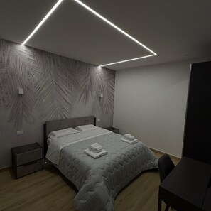 Familien-Doppelzimmer | Zimmersafe, Schreibtisch, kostenloses WLAN