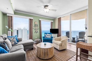 Smart TV - Beachfront Corner Condo Sleeps 6 Near Pier Park + Beach Service! (Panama City Beach)