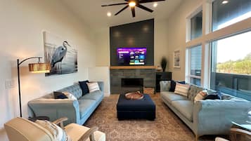 Smart TV, fireplace, video games, ping pong