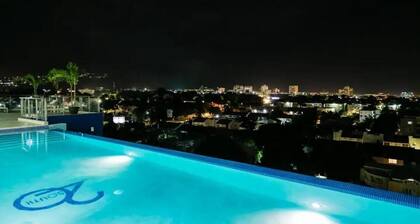 City Apartment in Kingston AC with Pool