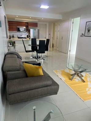 Appartement, vue cour intérieure | Intérieur