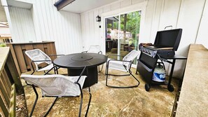 Outdoor dining - Escape at DeSoto- Hot Springs Village, AR (Hot Springs Village)