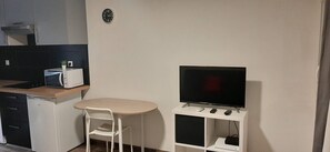 Interior - Studio modern terrace 10m2, air-conditioned near Timone - Marseille 13005 (Marseille)