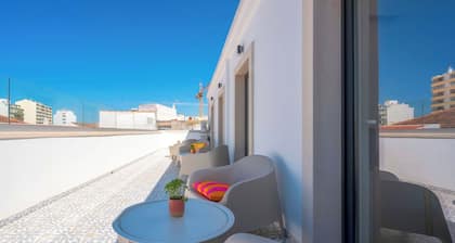 Marina Legacy I Boutique Residence