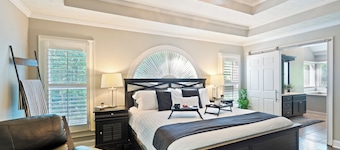 Grayson Manor
Luxury FIFA Retreat near Atlanta