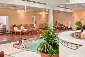Pool - Up to Par in Hot Springs Village, AR (Hot Springs Village)