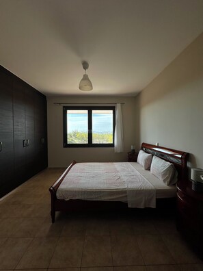 Iron/ironing board, WiFi, bed sheets - OASIS 360° Apartment (Kos)