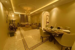 Superior Apartment, Balcony, City View | Dining - Luxury Apartment in Makkah (Mecca)