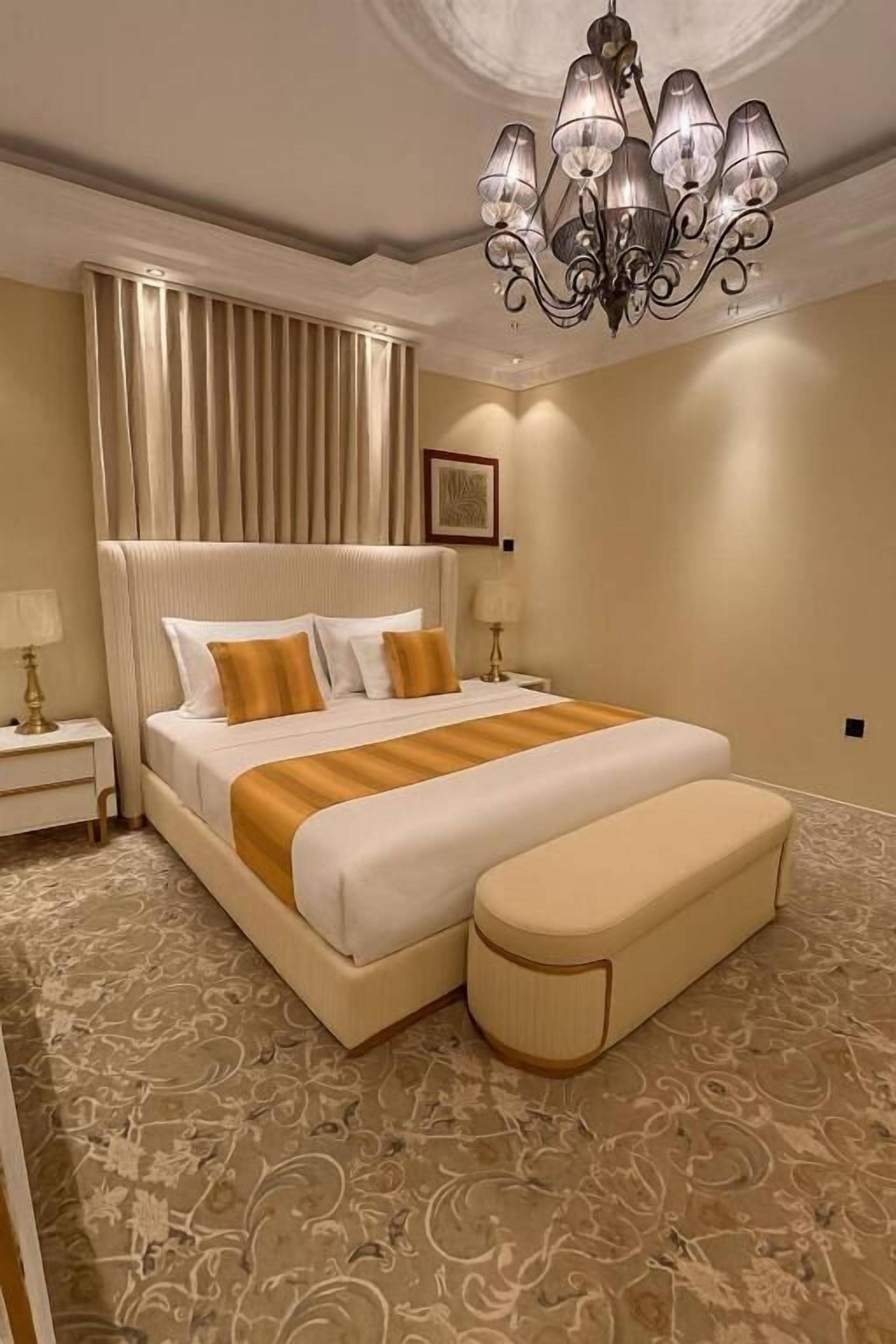 Appartement Supérieur, balcon, vue ville | Rideaux occultants, chambres insonorisées, fer et planche à repasser