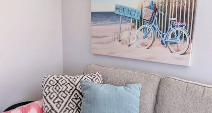 Lake Breeze Retreat · Newly Remodeled · Lake Views