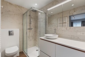 Shower - Calvi 0202 + Garage * (Koksijde)