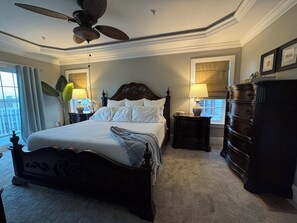 7 chambres, fer et planche à repasser, Wi-Fi, draps fournis