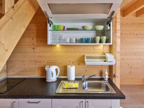 Fridge, cookware/dishes/utensils - mit Wasserblick by Interhome (Gąski)