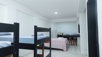 Apartment | Desk, laptop workspace, free WiFi