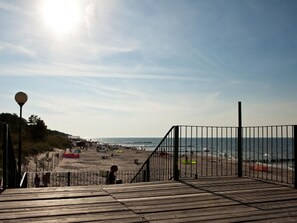 Beach - Wohnung mit Panoramaverglasung und Meerblick by Interhome (Dziwnówek)