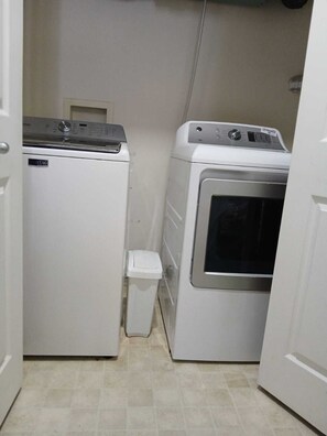 Interior - Dreamdoor Apartment. 
A minute drive to Casino NB & A minute walk to Bus Station (Moncton)
