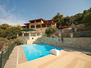 Pool - Familien Maisonette mit Panorama Meerblick by Interhome (Agios Leon)