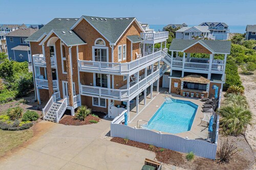 7BR w/ Heated Pool, Volleyball, Steps to Beach!