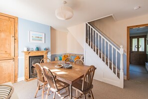 Dining - Pebble Beach Cottage (Kingsdown)