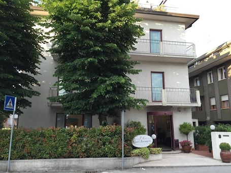Exterior. Arcangelo Roof Hotel