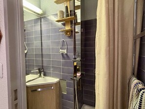 Bathroom - Apartment with parking, mountain view - 5 guests (Argelès-sur-Mer)