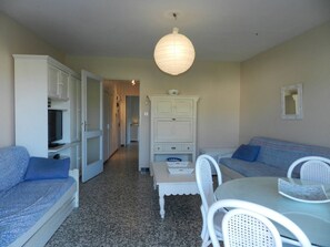 Living area - Spacious apartment, parking - 4 guests (Le Lavandou)