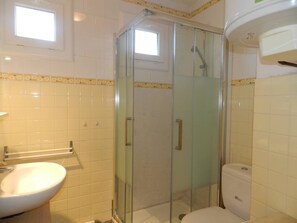 Bathroom - Spacious apartment, parking - 4 guests (Le Lavandou)