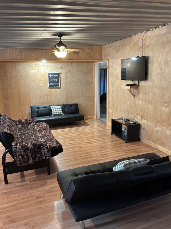 White Family Suite - Eminence, MO