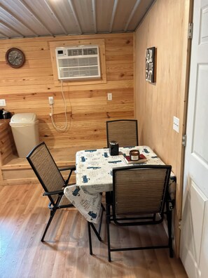 Dining - Awesome 3 bedroom suite (Eminence)