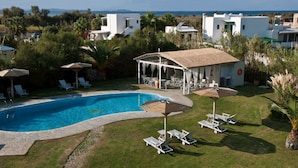 Unclassified image, 5 of 6, button - 1371354 (copy) by Interhome (Naxos City-Vivlos Region)