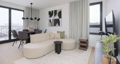 Elegant Apartment | 3 Bedrooms | Air Conditioning