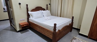 Al-mendhiry Apartment