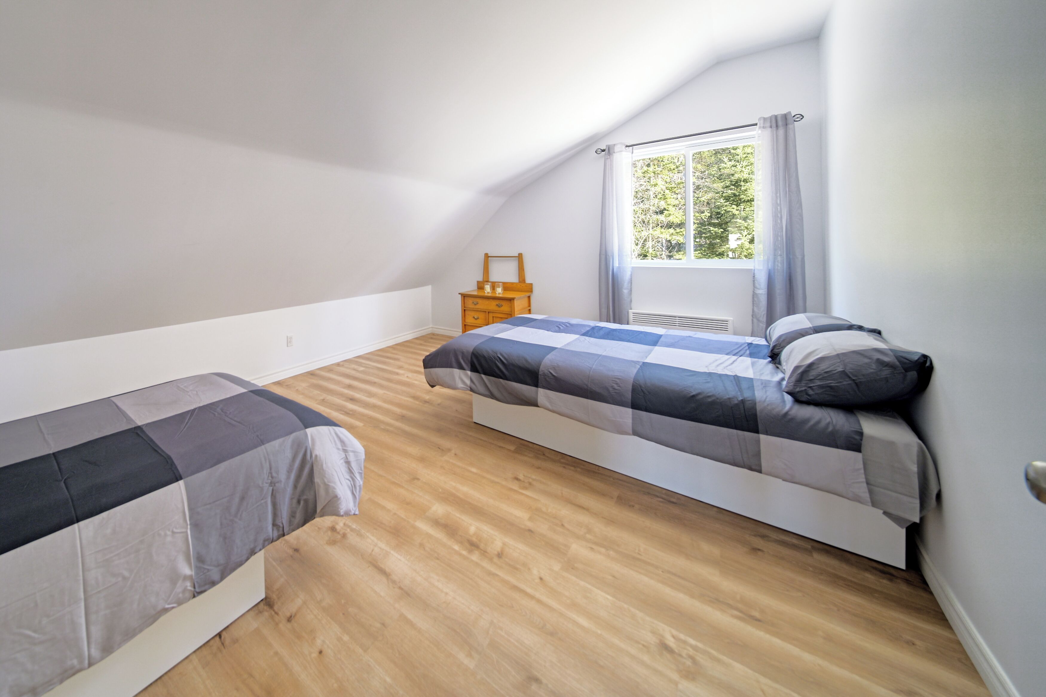 3 bedrooms, desk, free WiFi, bed sheets