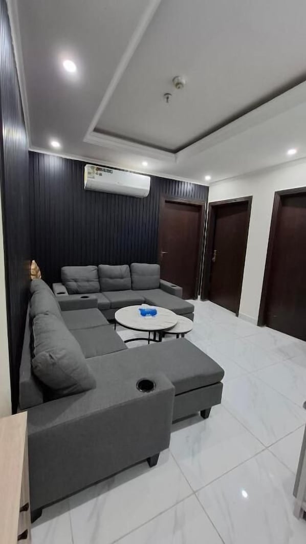 Basic-Apartment, Stadtblick | Wohnbereich