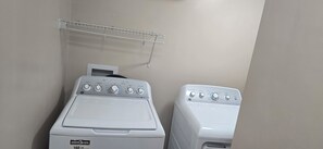 Interior - Comfortable Inn (Brampton)