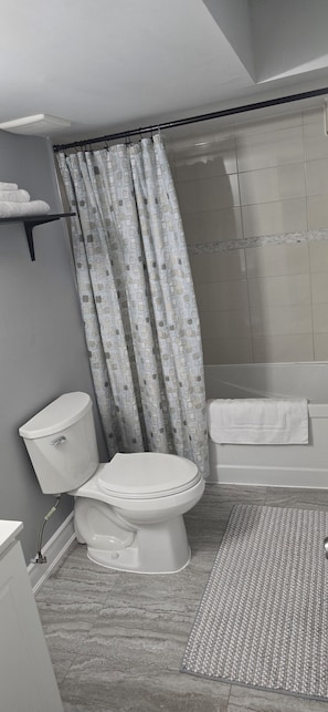 Bathroom - Comfortable Inn (Brampton)
