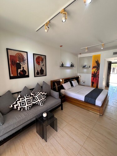 Hacienda Bay Lagoon Cabin | Beachfront Escape