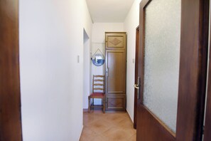 Apartamento, 2 quartos, varanda, vista para o jardim | Parte interna