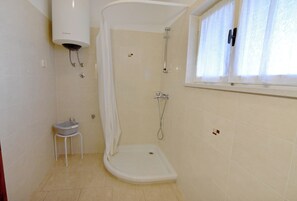 Apartment, 2 Bedrooms, Patio, Garden View | Bathroom - Green Retreat Near the Coast (Umag)