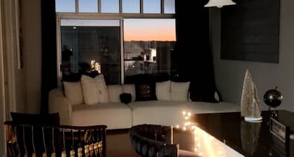 Cozy 2-bedroom condo with AC in lovely Atlanta Buckhead