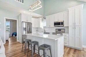 Fridge, microwave, oven, stovetop - Dockside Dreams: Beautiful Waterfront Home with Private Dock (Oak Island)
