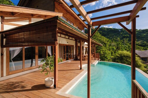 Organic Luxury Villa with Infinity Pool & Ocean Views