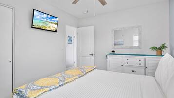 Iron/ironing board, free WiFi, bed sheets